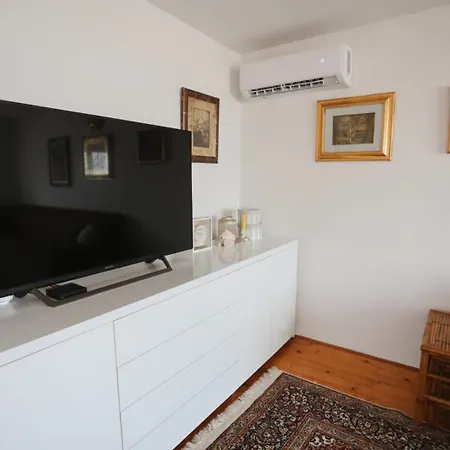 Panorama View - 10 Min Walk To Old Town & Free Parking